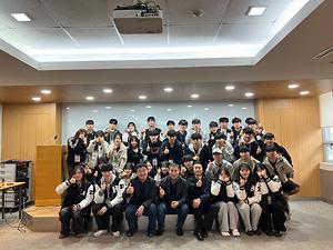 2025년도 자연과학대학 연합MT_체육학과 단체사진